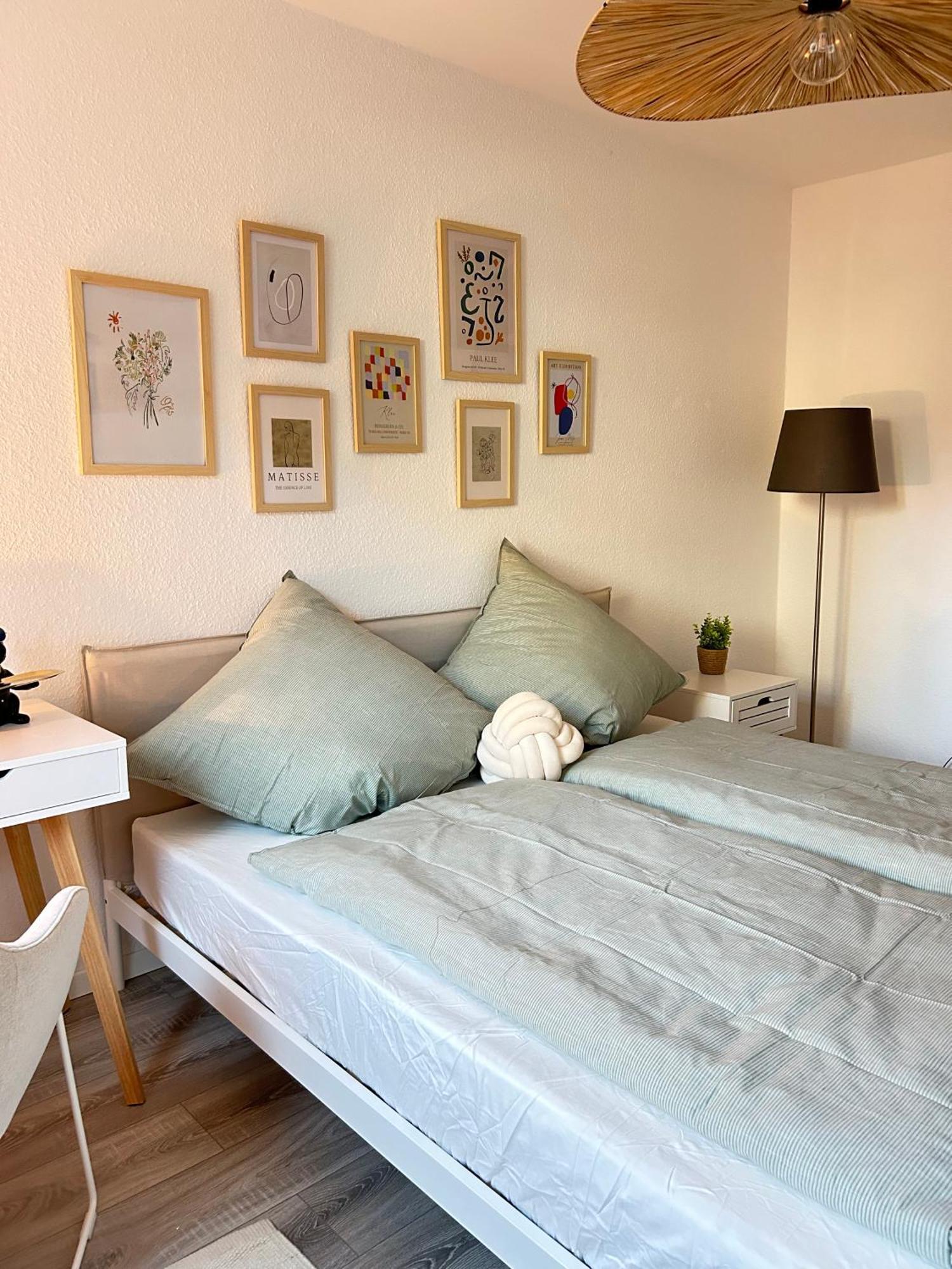 Modernes Designer-Apartment Fuer 7 Gaeste - 80Qm In Zentraler Lage, Self-Check-In Karlsruhe Exterior photo
