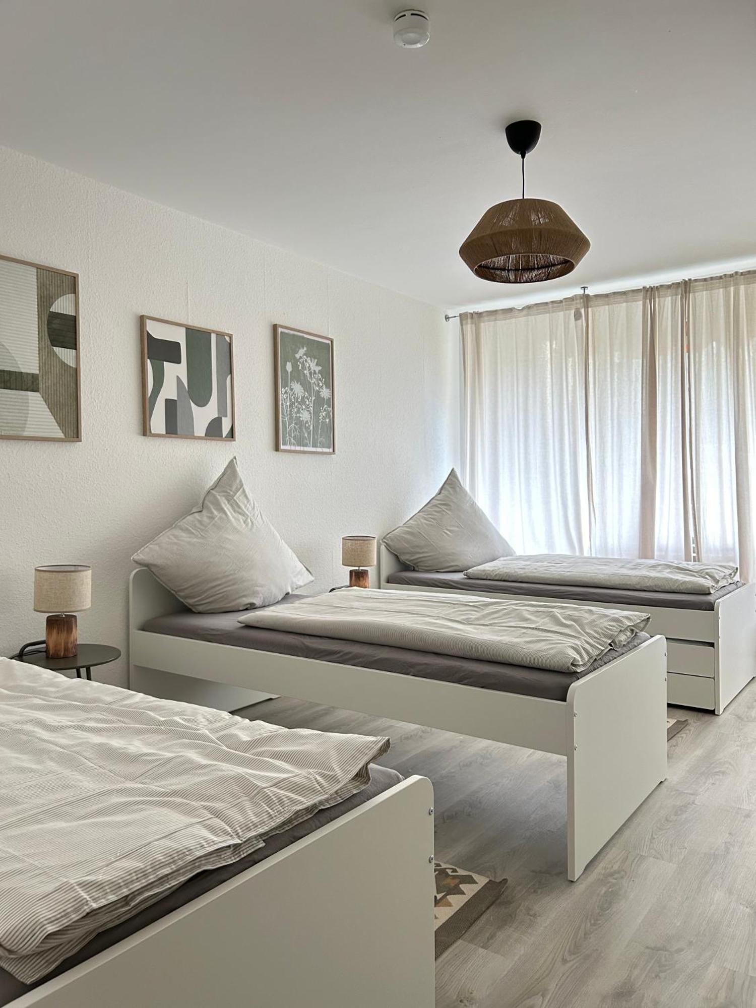 Modernes Designer-Apartment Fuer 7 Gaeste - 80Qm In Zentraler Lage, Self-Check-In Karlsruhe Exterior photo